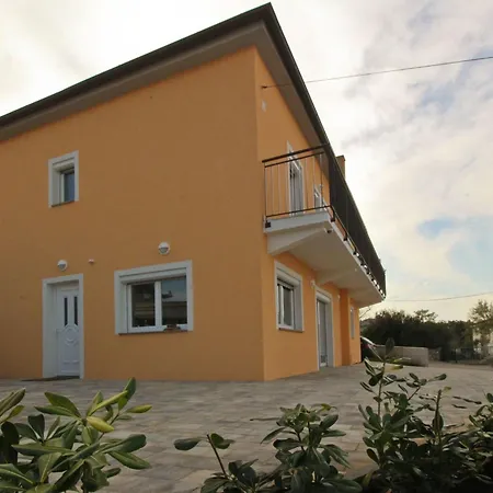 Ivo By Interhome Apartmán